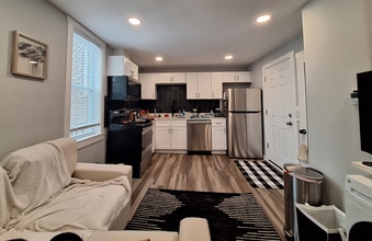 1503 W 19th St, Unit 3R in Chicago, IL - Building Photo - Building Photo