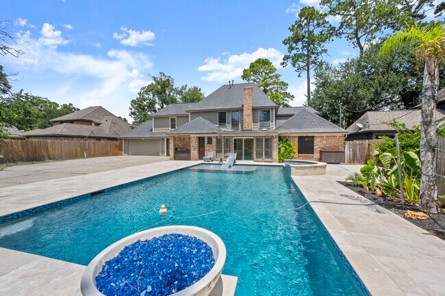 17627 Macrantha Dr in Spring, TX - Building Photo - Building Photo