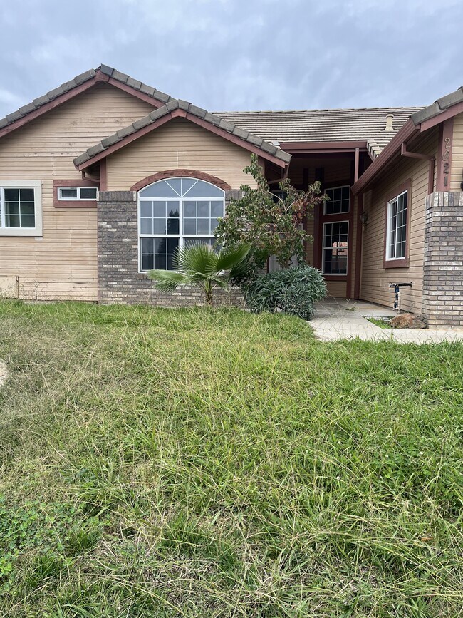 2021 Nand Dr in Yuba City, CA - Building Photo - Building Photo