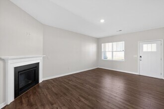 105 Silicon Dr in Greenville, SC - Foto de edificio - Building Photo