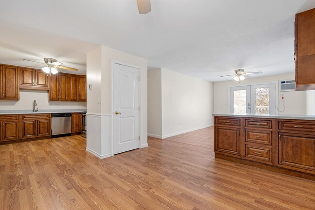 Windjammer Apartments in Seabrook, NH - Foto de edificio - Building Photo