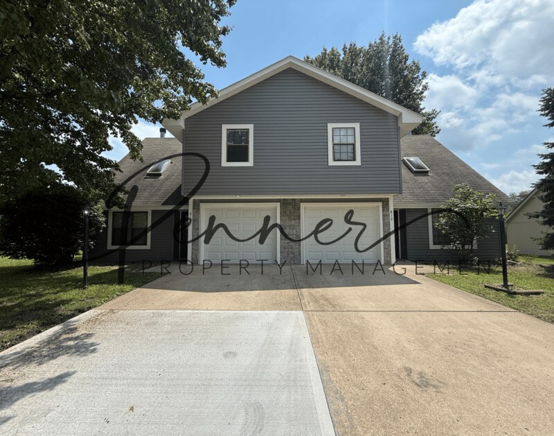 814 NW 36TH ST Ter in Blue Springs, MO - Building Photo
