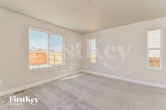 10471 Horton Dr in Colorado Springs, CO - Foto de edificio - Building Photo