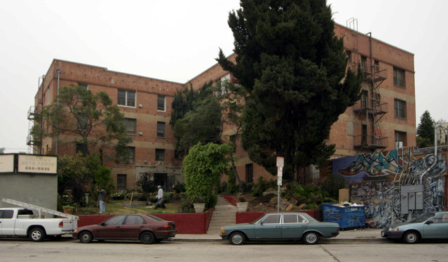 Crestmont Arms in Los Angeles, CA - Foto de edificio - Building Photo