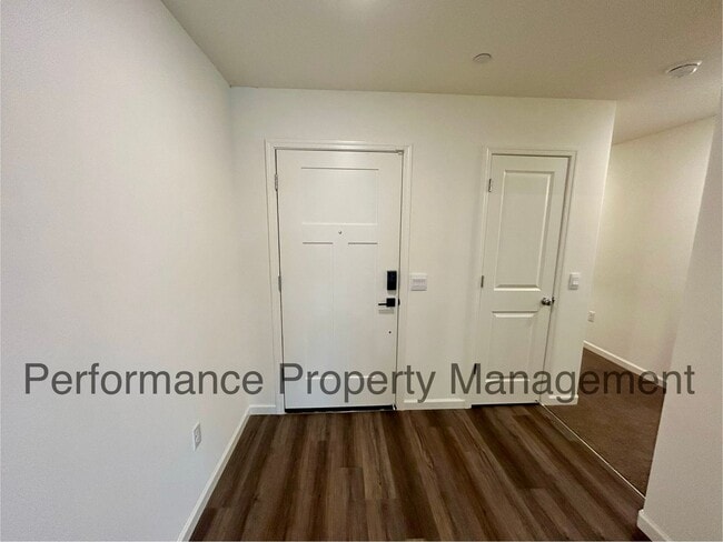 6104 Caruso Ave in Bakersfield, CA - Building Photo - Building Photo