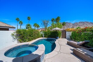 53385 Avenida Mendoza in La Quinta, CA - Building Photo
