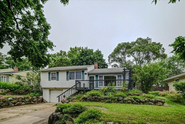 10 Bradford Ln in Madison, WI - Foto de edificio - Building Photo