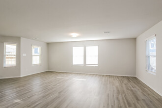 8522 Middleton Oaks Cir in Houston, TX - Building Photo - Building Photo