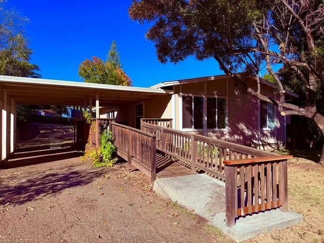 28 Westwood Way in Oroville, CA - Building Photo - Building Photo