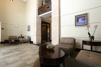 301 Riverwalk Place in Buffalo Grove, IL - Foto de edificio - Building Photo