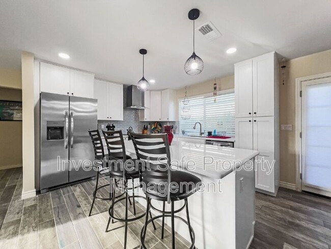 property at 1043 3rd St