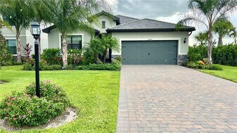 19824 Beechcrest Pl in Estero, FL - Building Photo