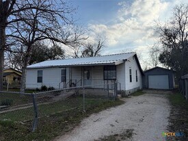 784 Samuels St in New Braunfels, TX - Building Photo
