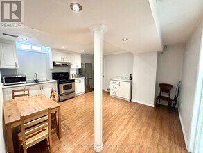 86 Snowdon Cir in Markham, ON - Building Photo - Building Photo