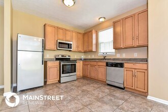 1842 Brook Crossing Way in Indianapolis, IN - Building Photo - Building Photo