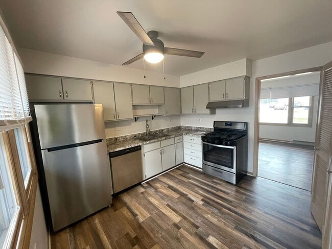 property at 416-418 N Main St
