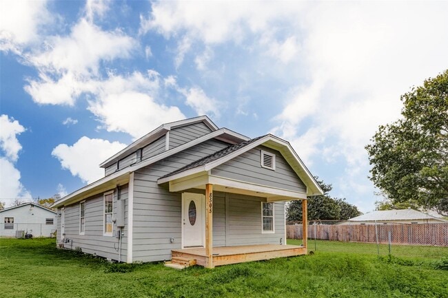 8505 Denby St in Houston, TX - Building Photo - Building Photo