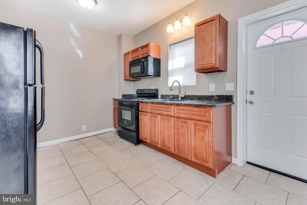 104 Evesham Ave W in Magnolia, NJ - Building Photo