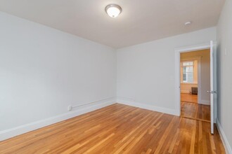 280 Chestnut Ave, Unit 9 in Boston, MA - Building Photo - Building Photo