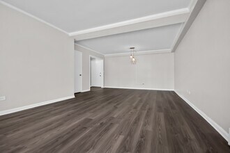 2230 Central St, Unit G in Evanston, IL - Foto de edificio - Building Photo