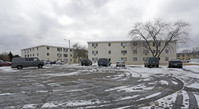 Garden Terrace Apartments in Milwaukee, WI - Building Photo - Building Photo