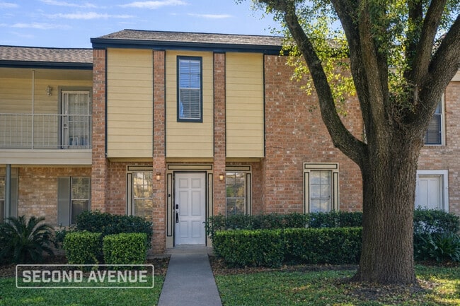 property at 7943 Ellinger Ln