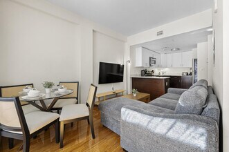 8 Winter Pl in Boston, MA - Building Photo - Building Photo