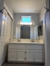 4003 Boswellia Dr in Bakersfield, CA - Building Photo - Building Photo