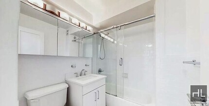 EAST 56 STREET, Unit 1A in New York, NY - Building Photo - Building Photo