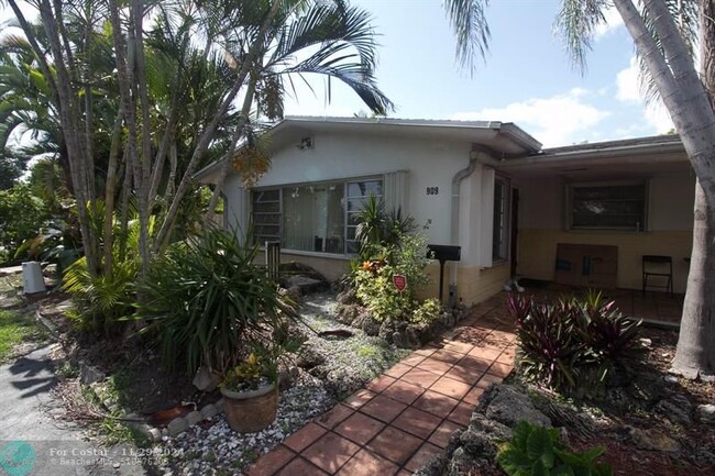 909 NE 12th Ave in Pompano Beach, FL - Building Photo - Building Photo