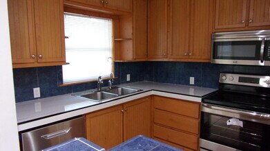 195 SE Serenata Ct in Port St. Lucie, FL - Building Photo - Building Photo