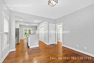 2704 Lexington St in Durham, NC - Building Photo - Building Photo