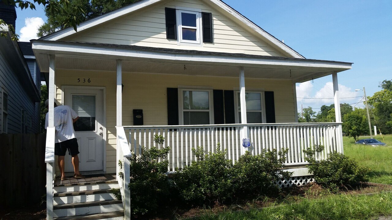 536 E 33rd St in Savannah, GA - Building Photo