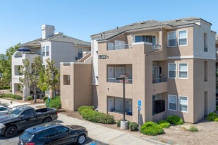 Temecula Ridge in Temecula, CA - Building Photo