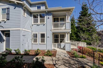 600 Live Oak Way in Belmont, CA - Building Photo - Building Photo