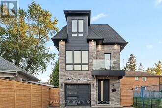 10A Benson Ave in Mississauga, ON - Building Photo - Building Photo