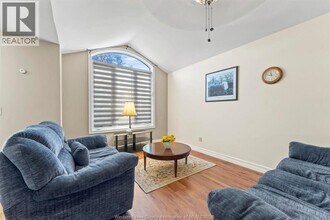 853 Southwood Dr in Lakeshore, ON - Building Photo - Building Photo