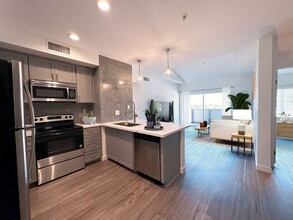 Cahuenga Place in Los Angeles, CA - Building Photo - Building Photo