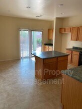 4569 E Sundance Ave in Gilbert, AZ - Building Photo - Building Photo