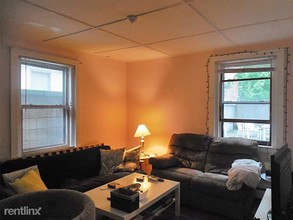10 Smith Ave-Unit -# 1FJ in Somerville, MA - Building Photo - Building Photo