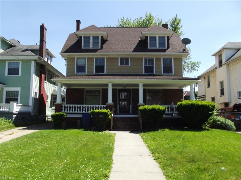 10918 Ashbury Ave in Cleveland, OH - Building Photo