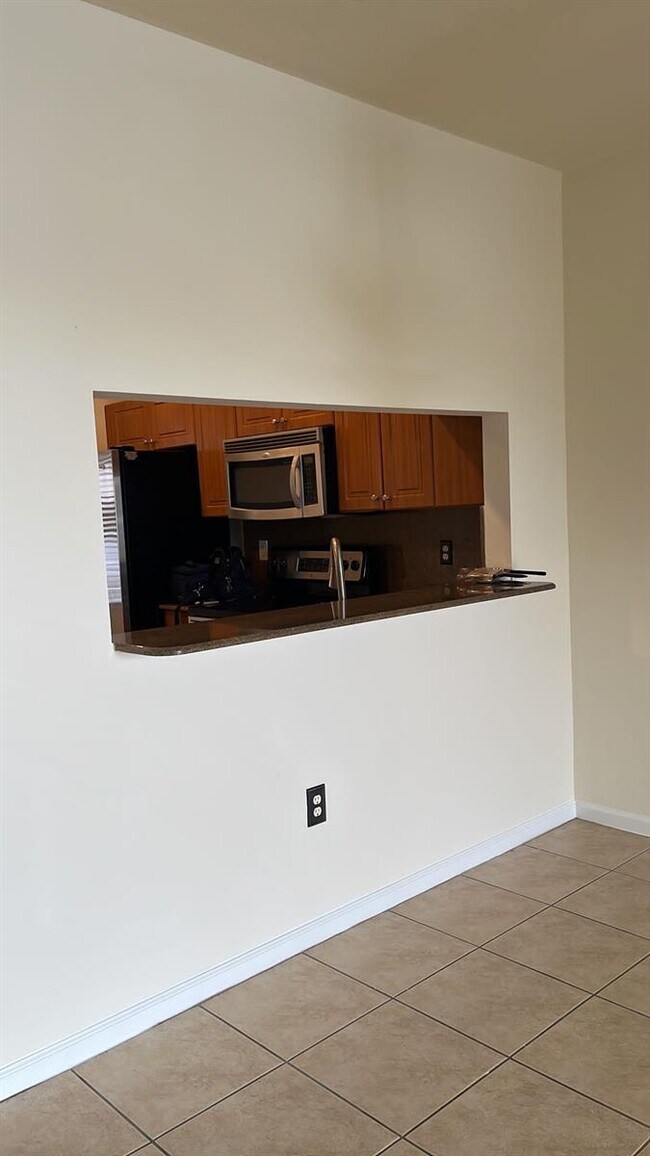 2766 SW 82nd Ave in Miramar, FL - Building Photo - Building Photo