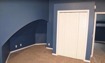 101 S Crystal St, Unit #6 in Lake Crystal, MN - Building Photo - Building Photo