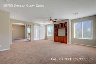 10700 Shasta Glow Ct in Henderson, NV - Building Photo - Building Photo