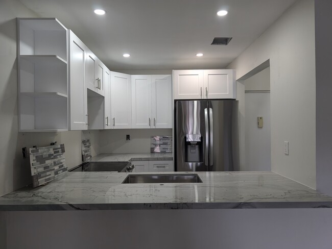 8977 SW 123rd Ct, Unit 201-6 in Miami, FL - Building Photo - Building Photo