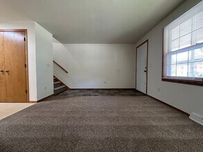 204 Reserve St-Unit -204 in Green Bay, WI - Foto de edificio - Building Photo