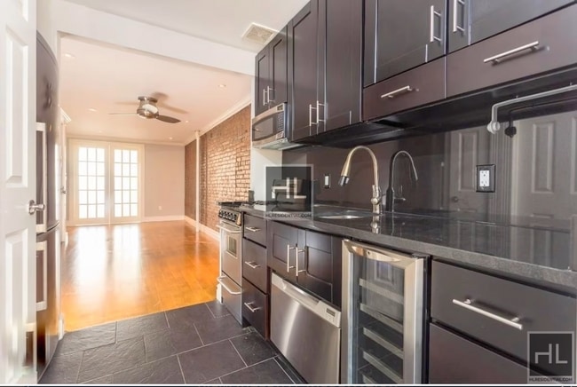 East 7th Street, Unit 5E in New York, NY - Building Photo - Building Photo