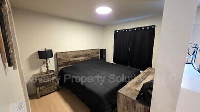 1221 Commonwealth Ave in Duluth, MN - Building Photo - Building Photo