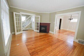 837 W Center St in Rochester, MN - Building Photo - Building Photo