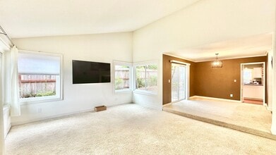 7629 Rustico Dr in Carlsbad, CA - Building Photo - Building Photo